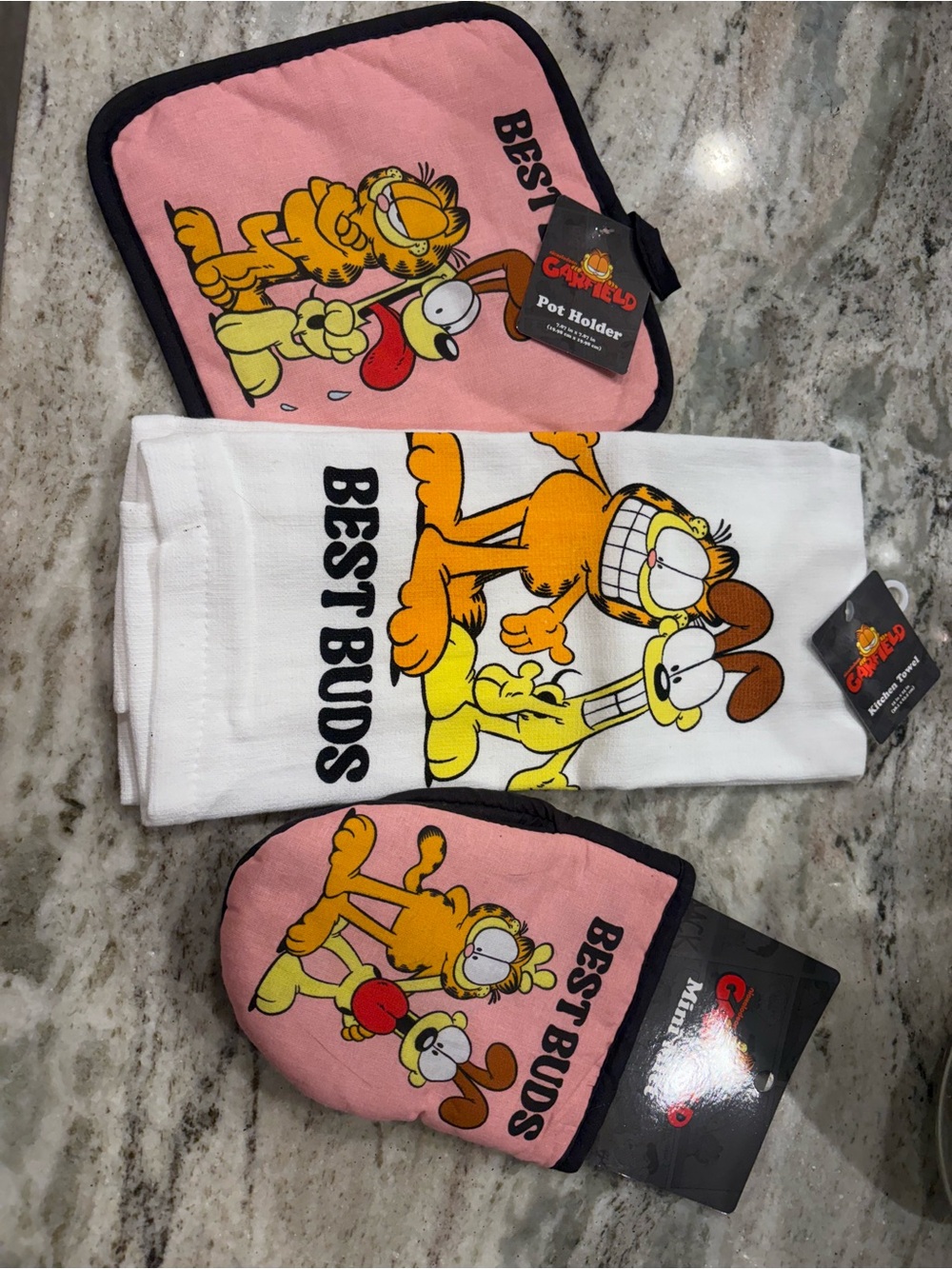 Garfield 'Best Buds Sock & Oven Mitt Set